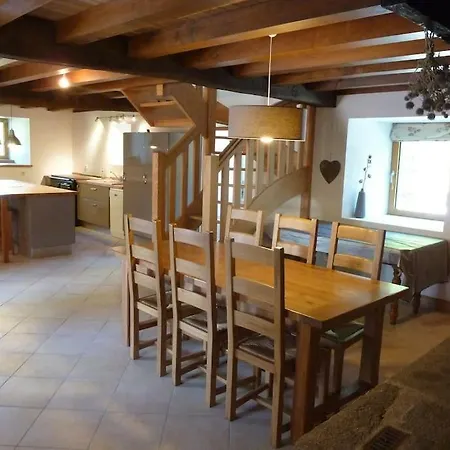 Spacious Longere,heated Swimming Pool, Idyllic Setting, Southern Brittany, Fr Vakantiehuis *